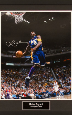 Kobe Bryant Autographed 16×20 Photo